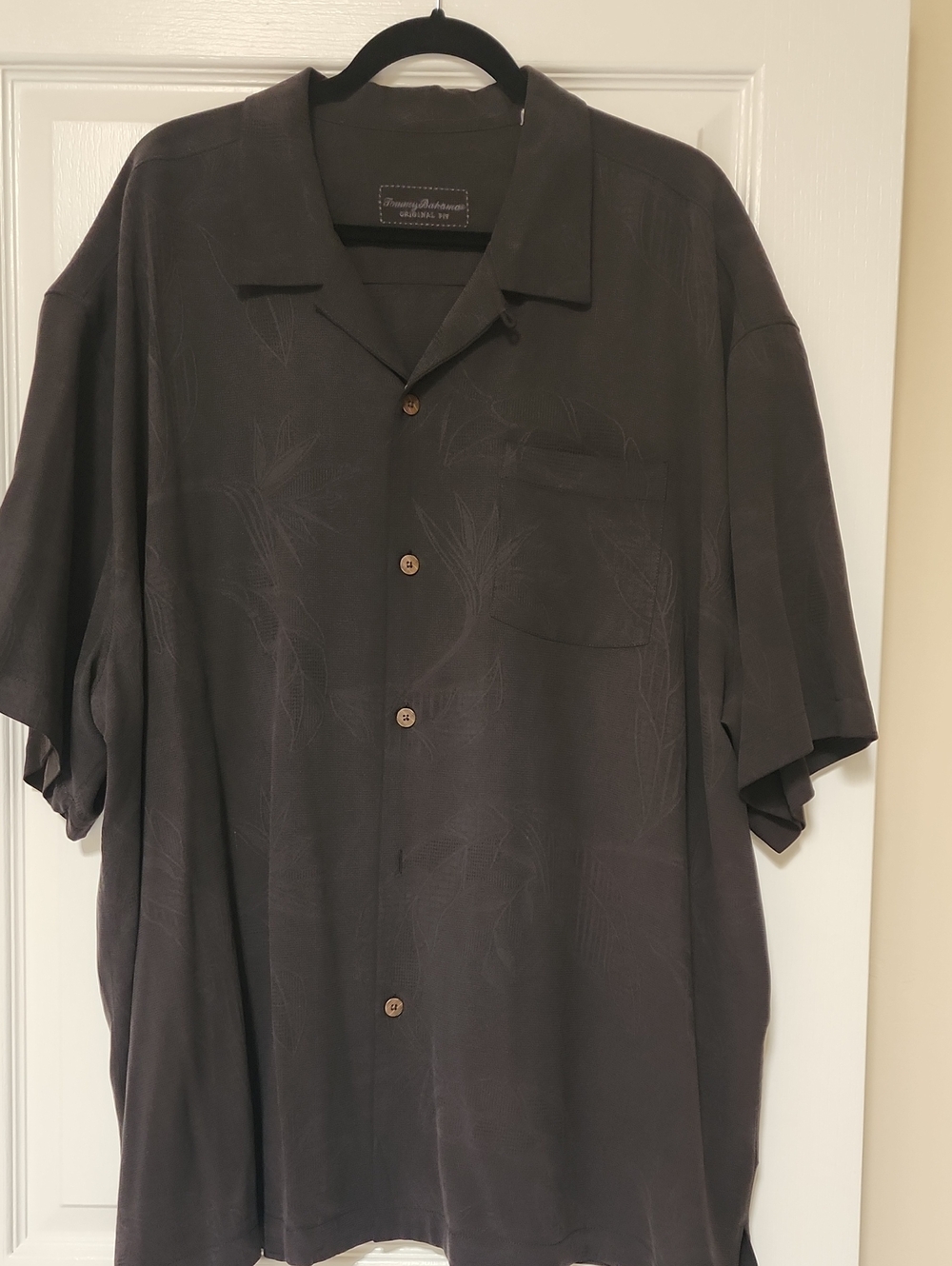Tommy Bahama Men's Black Short-Sleeve Silk Camp Shirt